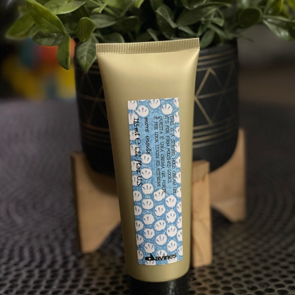 New Davines This is a strong hold cream gel